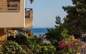 Stylish Beach House By The Sea